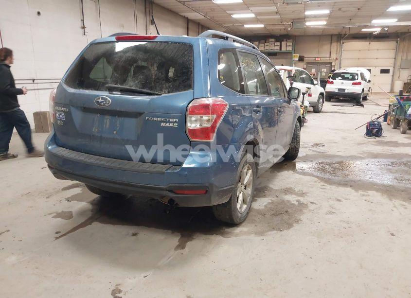Photo 4 of 2015 Subaru Forester 2.5I (VIN JF2SJABC0FH439858)