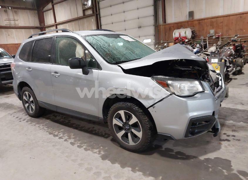 2017 Subaru Forester 2.5I (VIN JF2SJABC0HH440186) main photo