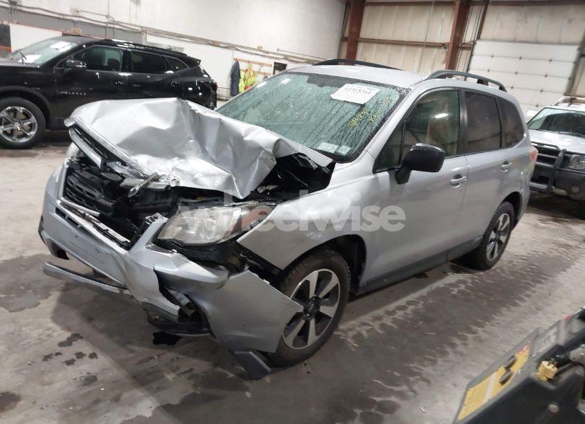 Photo 2 of 2017 Subaru Forester 2.5I (VIN JF2SJABC0HH440186)