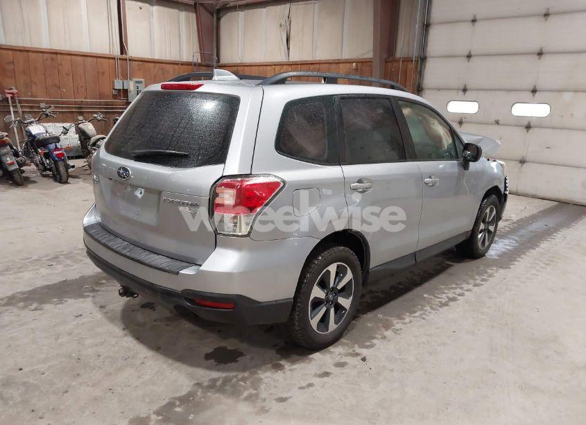 Photo 4 of 2017 Subaru Forester 2.5I (VIN JF2SJABC0HH440186)