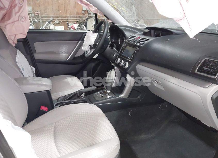 Photo 5 of 2017 Subaru Forester 2.5I (VIN JF2SJABC0HH440186)