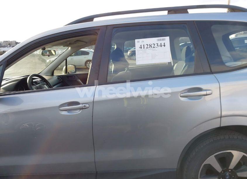 Photo 14 of 2017 Subaru Forester 2.5I (VIN JF2SJABC0HH484088)