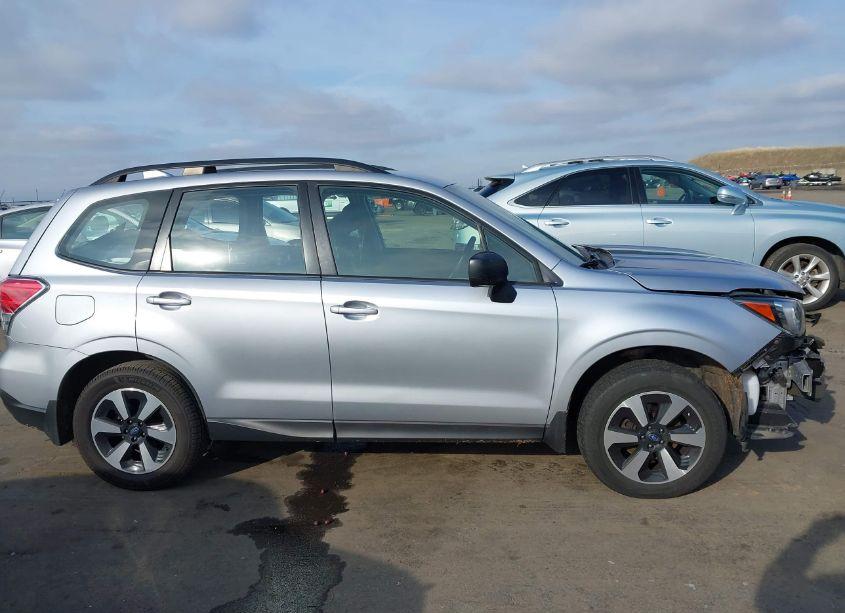 Photo 14 of 2017 Subaru Forester 2.5I (VIN JF2SJABC0HH487489)