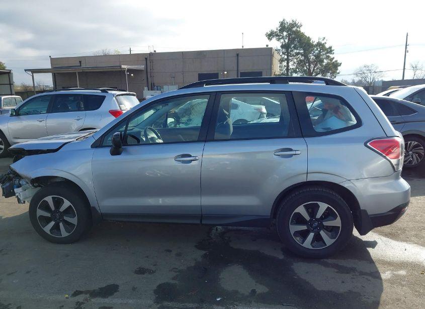 Photo 15 of 2017 Subaru Forester 2.5I (VIN JF2SJABC0HH487489)