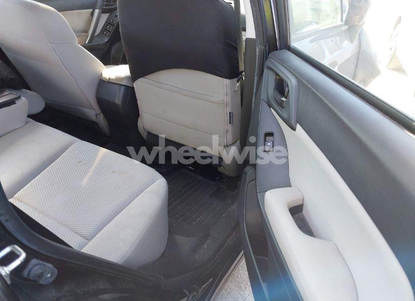 Photo 8 of 2015 Subaru Forester 2.5I (VIN JF2SJABC1FH594774)