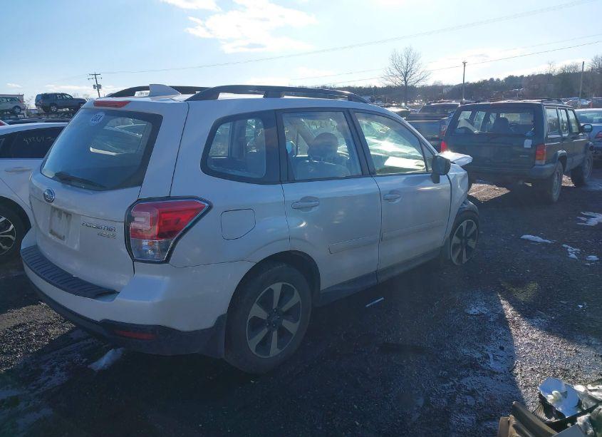 Photo 4 of 2017 Subaru Forester 2.5I (VIN JF2SJABC1HH574933)