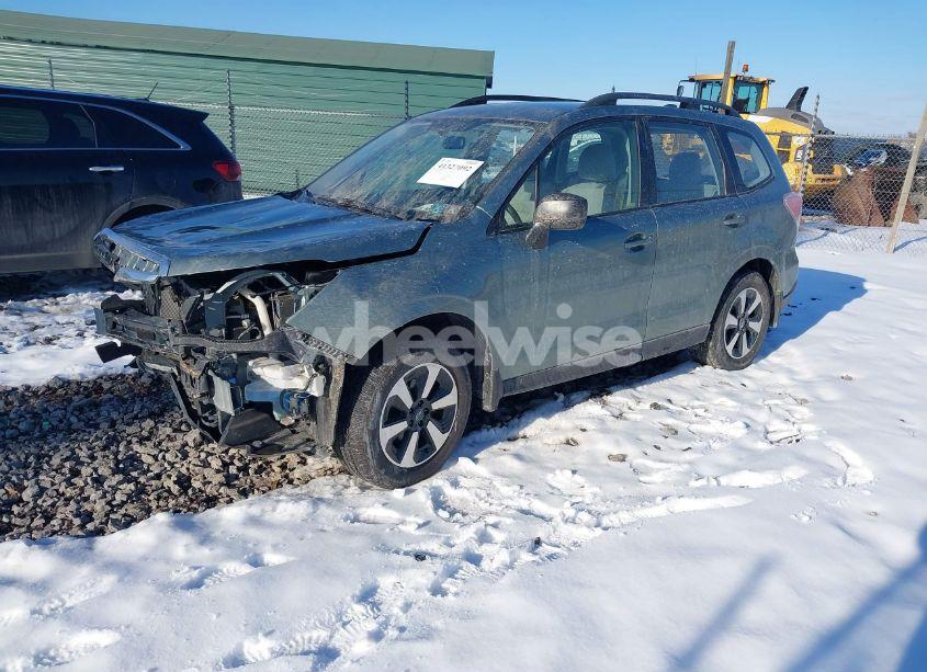 Photo 2 of 2018 Subaru Forester 2.5I (VIN JF2SJABC1JH419403)