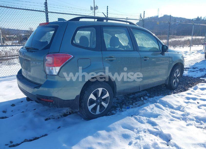 Photo 4 of 2018 Subaru Forester 2.5I (VIN JF2SJABC1JH419403)