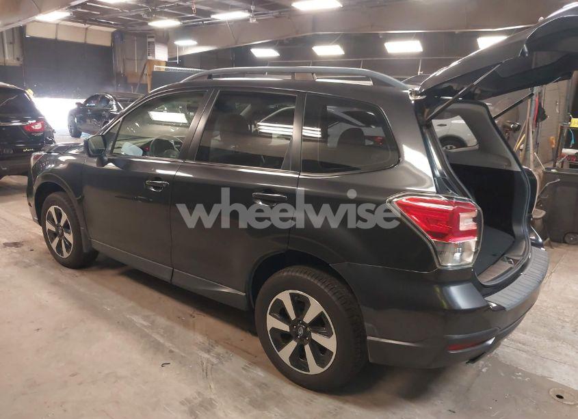 Photo 3 of 2018 Subaru Forester 2.5I (VIN JF2SJABC1JH421796)