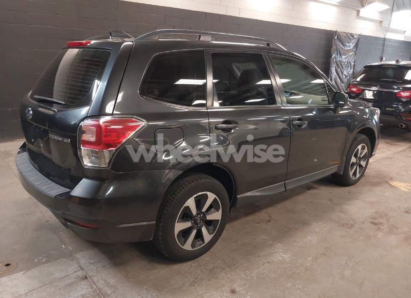 Photo 4 of 2018 Subaru Forester 2.5I (VIN JF2SJABC1JH421796)