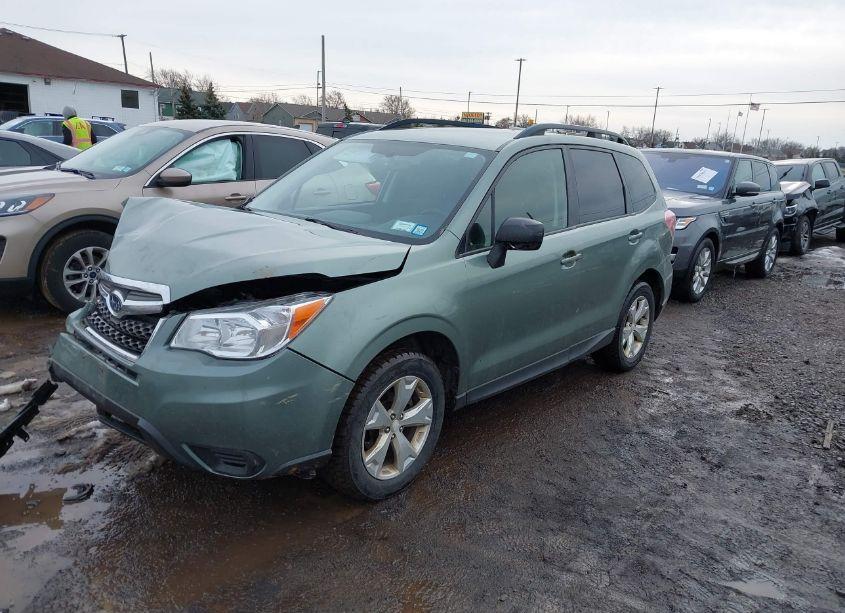 Photo 2 of 2015 Subaru Forester 2.5I (VIN JF2SJABC2FH839582)