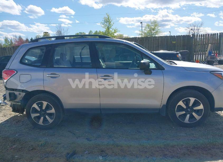 Photo 14 of 2017 Subaru Forester 2.5I (VIN JF2SJABC2HH560393)
