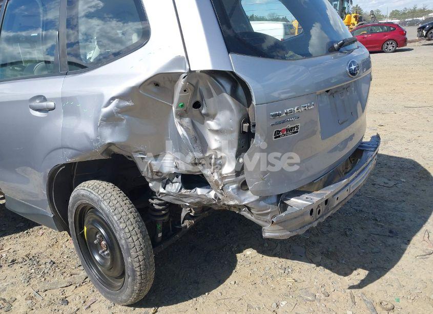 Photo 6 of 2017 Subaru Forester 2.5I (VIN JF2SJABC2HH560393)