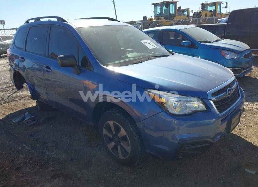 2018 Subaru Forester 2.5I (VIN JF2SJABC2JH427073) main photo
