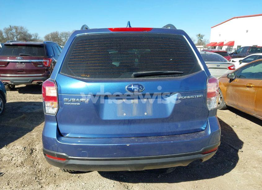 Photo 17 of 2018 Subaru Forester 2.5I (VIN JF2SJABC2JH427073)