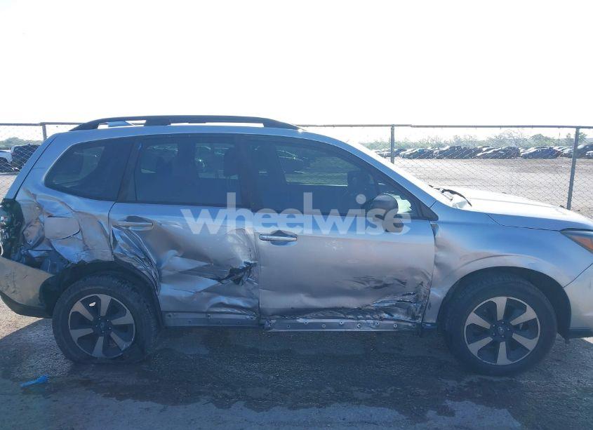 Photo 13 of 2018 Subaru Forester 2.5I (VIN JF2SJABC2JH434007)