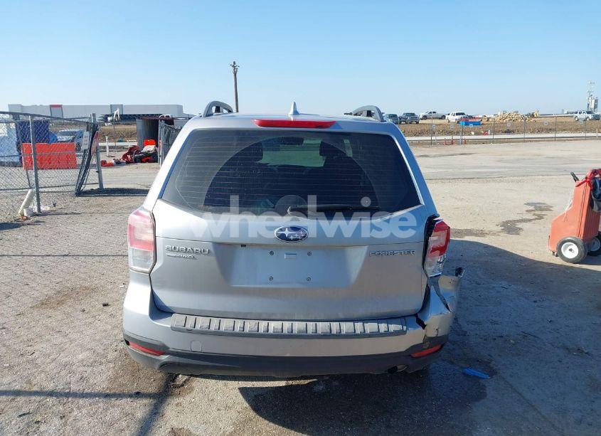 Photo 16 of 2018 Subaru Forester 2.5I (VIN JF2SJABC2JH434007)