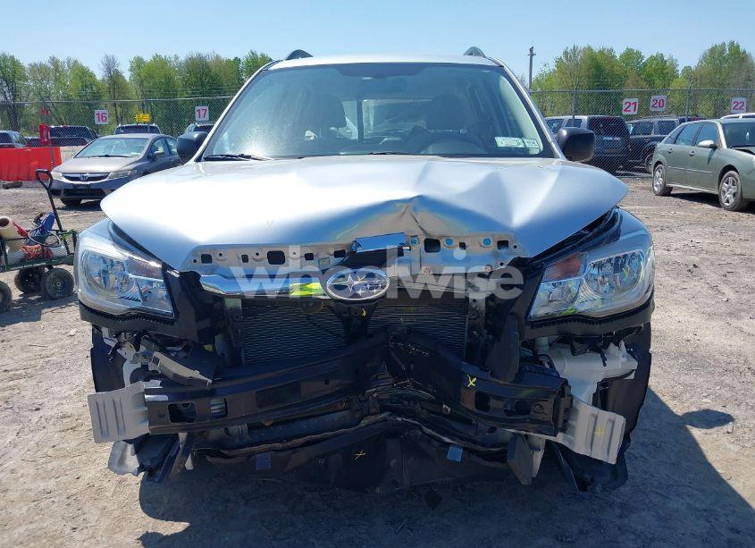 Photo 13 of 2018 Subaru Forester 2.5I (VIN JF2SJABC2JH463734)