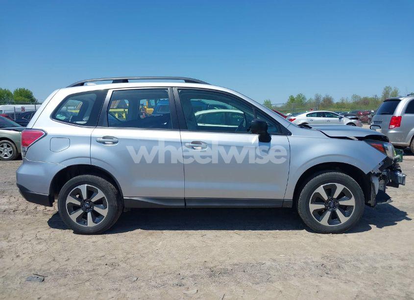 Photo 14 of 2018 Subaru Forester 2.5I (VIN JF2SJABC2JH463734)