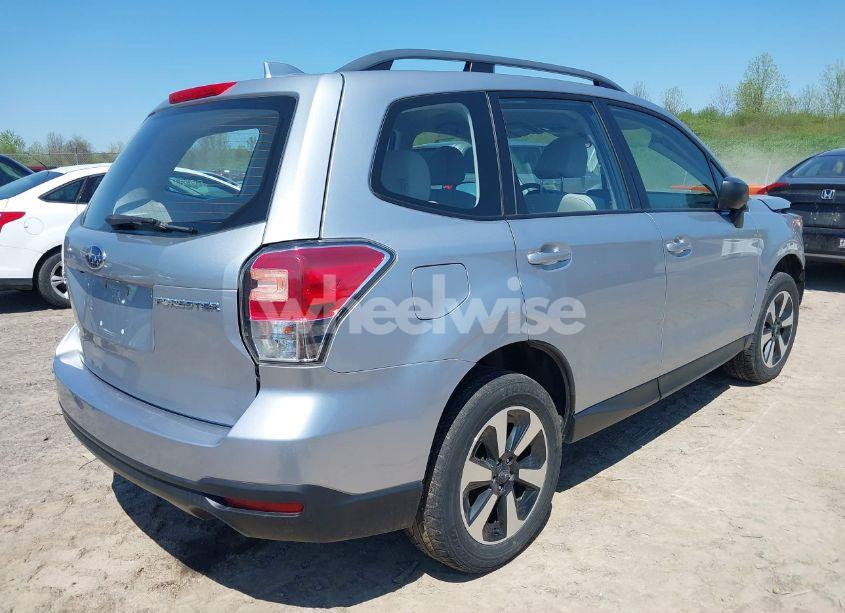 Photo 4 of 2018 Subaru Forester 2.5I (VIN JF2SJABC2JH463734)