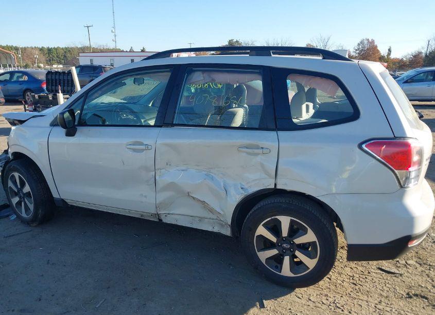 Photo 14 of 2017 Subaru Forester 2.5I (VIN JF2SJABC3HH579616)