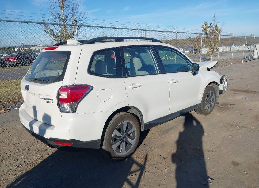 Photo 4 of 2017 Subaru Forester 2.5I (VIN JF2SJABC3HH579616)