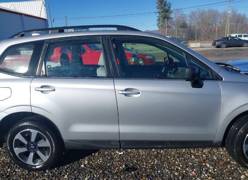 Photo 13 of 2018 Subaru Forester 2.5I (VIN JF2SJABC3JH569125)