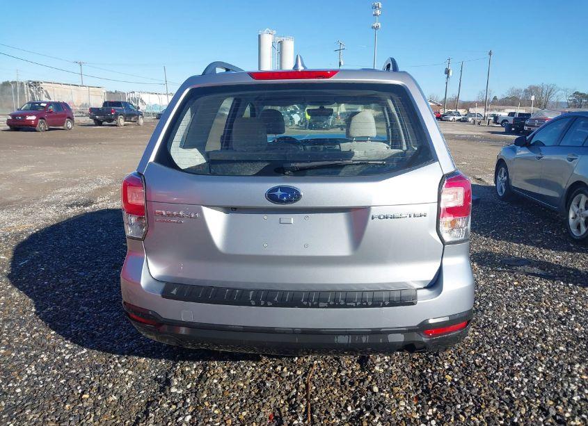 Photo 16 of 2018 Subaru Forester 2.5I (VIN JF2SJABC3JH569125)