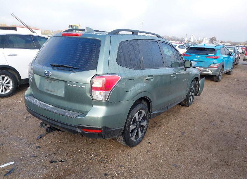 Photo 4 of 2018 Subaru Forester 2.5I (VIN JF2SJABC3JH573529)
