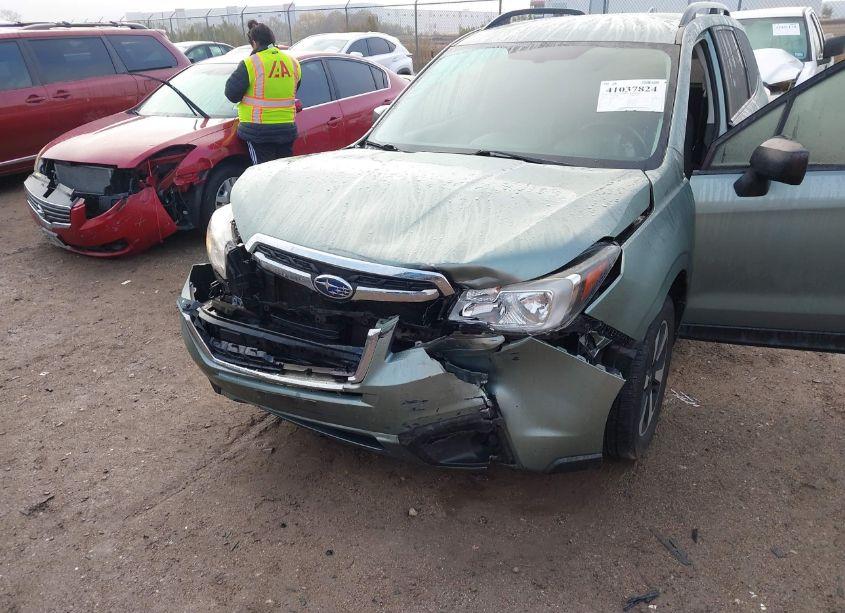 Photo 6 of 2018 Subaru Forester 2.5I (VIN JF2SJABC3JH573529)