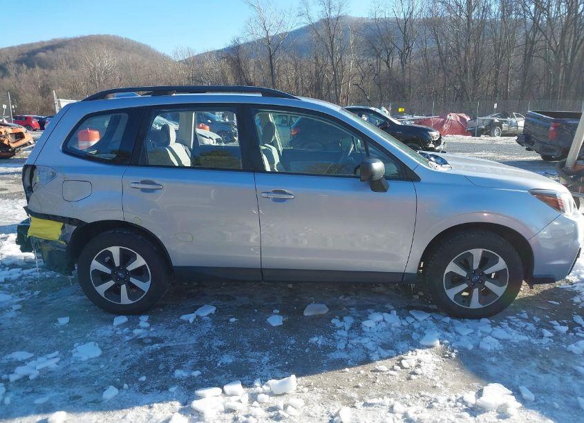 Photo 13 of 2018 Subaru Forester 2.5I (VIN JF2SJABC3JH576771)