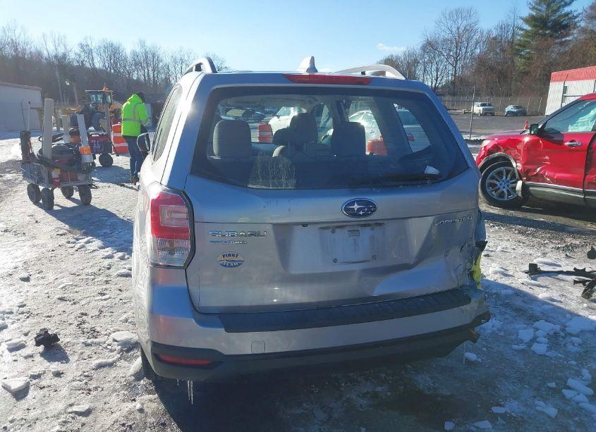 Photo 16 of 2018 Subaru Forester 2.5I (VIN JF2SJABC3JH576771)