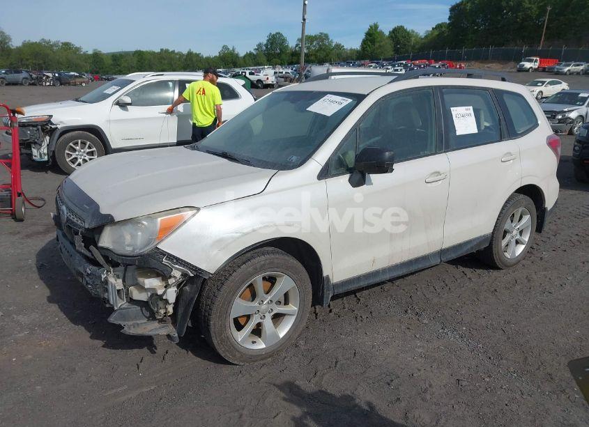 Photo 2 of 2015 Subaru Forester 2.5I (VIN JF2SJABC4FH557699)