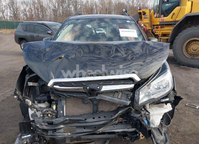 Photo 6 of 2018 Subaru Forester 2.5I (VIN JF2SJABC4JH487954)