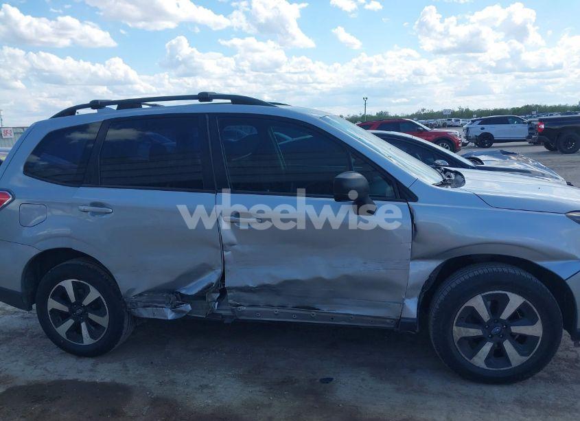 Photo 13 of 2017 Subaru Forester 2.5I (VIN JF2SJABC5HH493885)