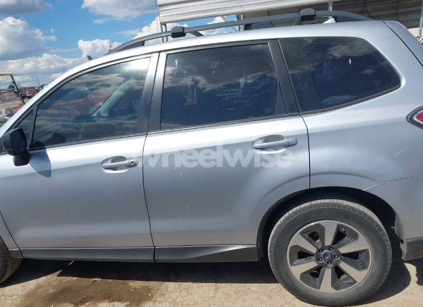 Photo 14 of 2017 Subaru Forester 2.5I (VIN JF2SJABC5HH493885)