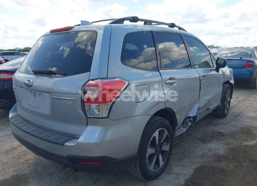 Photo 4 of 2017 Subaru Forester 2.5I (VIN JF2SJABC5HH493885)