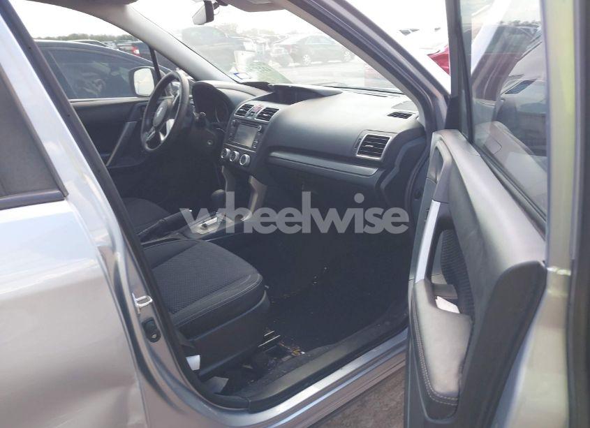 Photo 5 of 2017 Subaru Forester 2.5I (VIN JF2SJABC5HH493885)