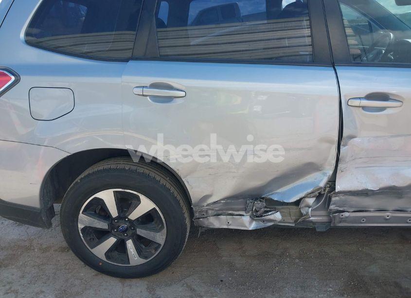 Photo 6 of 2017 Subaru Forester 2.5I (VIN JF2SJABC5HH493885)