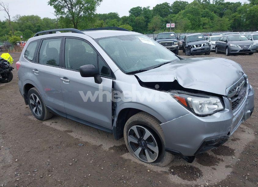 2017 Subaru Forester 2.5I (VIN JF2SJABC5HH532894) main photo