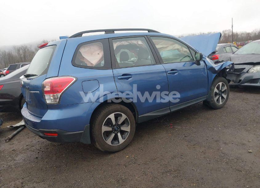 Photo 4 of 2018 Subaru Forester 2.5I (VIN JF2SJABC5JH497277)