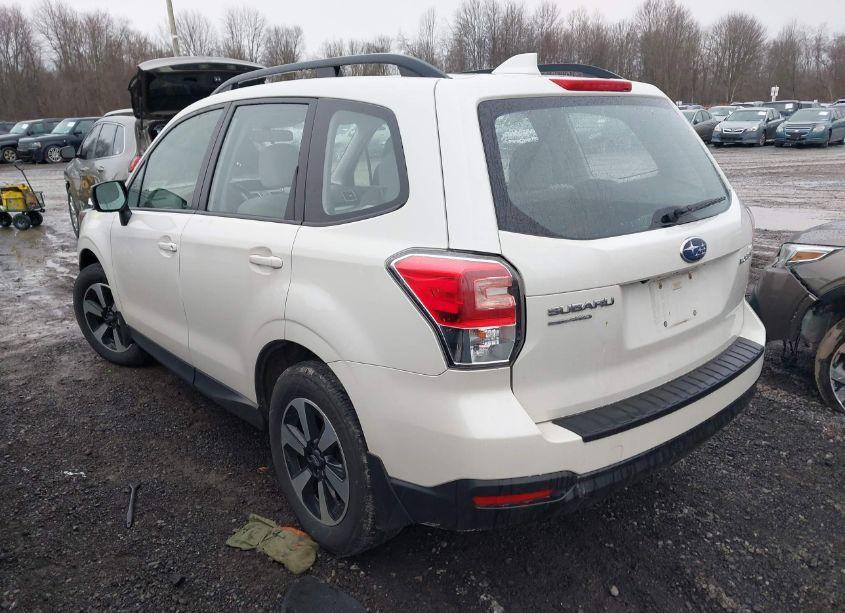 Photo 3 of 2018 Subaru Forester 2.5I (VIN JF2SJABC5JH508844)