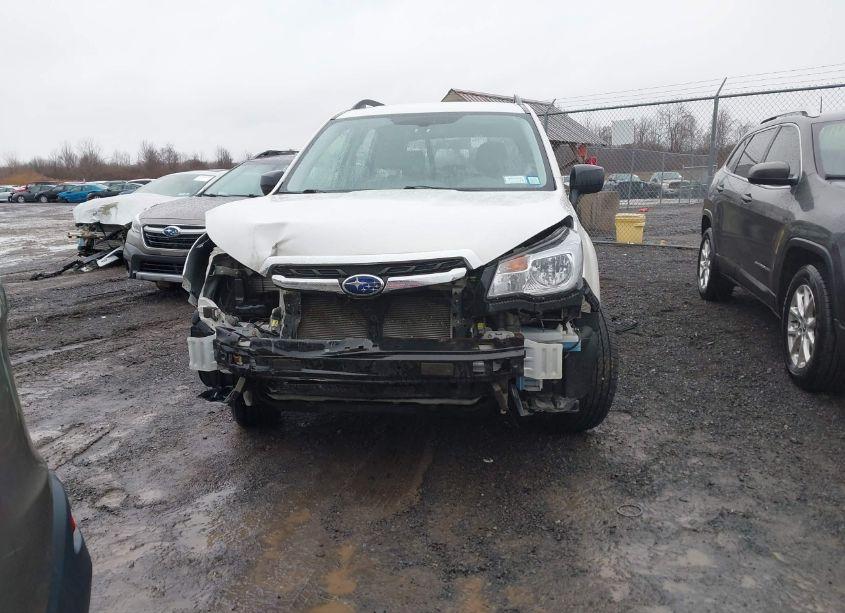 Photo 6 of 2018 Subaru Forester 2.5I (VIN JF2SJABC5JH508844)