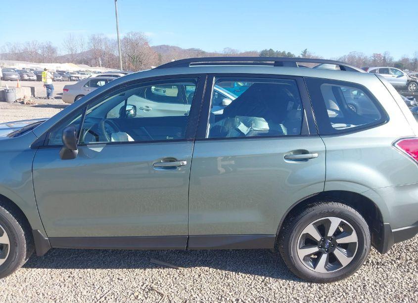 Photo 14 of 2018 Subaru Forester 2.5I (VIN JF2SJABC5JH526535)