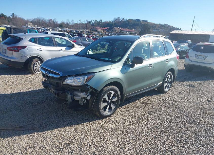 Photo 2 of 2018 Subaru Forester 2.5I (VIN JF2SJABC5JH526535)