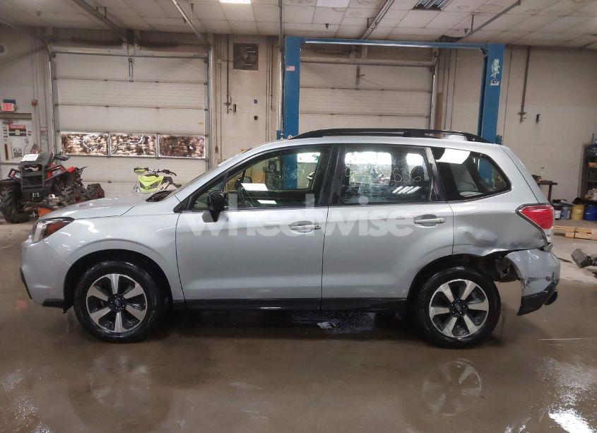 Photo 14 of 2017 Subaru Forester 2.5I (VIN JF2SJABC6HH449023)