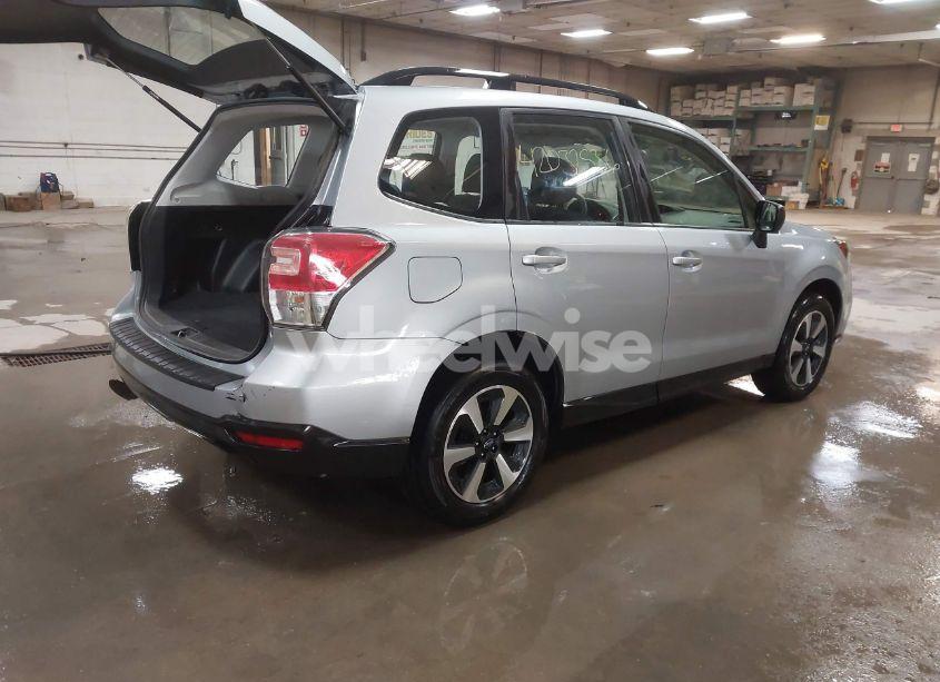 Photo 4 of 2017 Subaru Forester 2.5I (VIN JF2SJABC6HH449023)