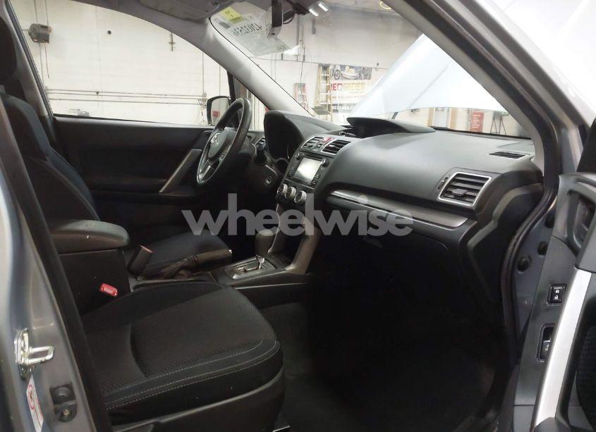 Photo 5 of 2017 Subaru Forester 2.5I (VIN JF2SJABC6HH449023)