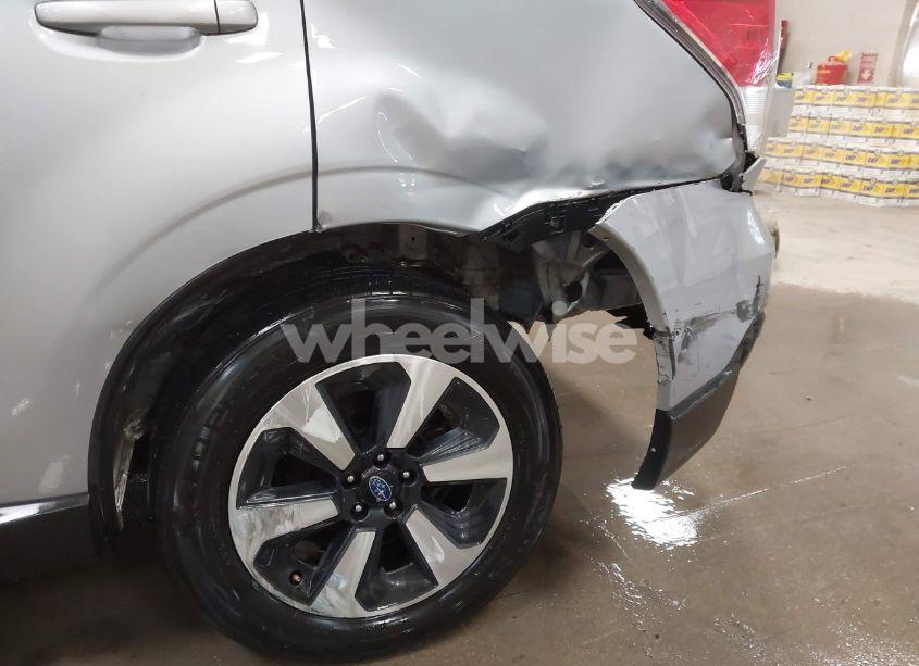 Photo 6 of 2017 Subaru Forester 2.5I (VIN JF2SJABC6HH449023)