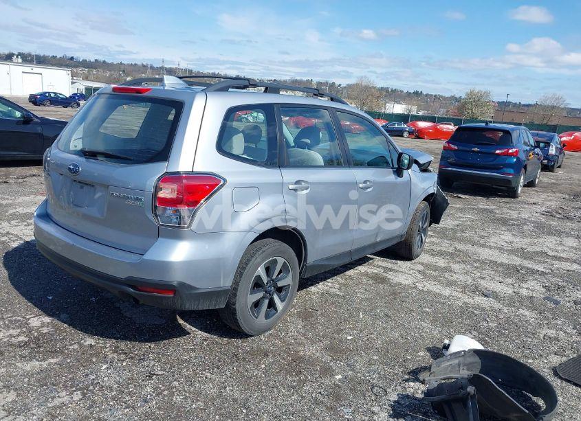 Photo 4 of 2017 Subaru Forester 2.5I (VIN JF2SJABC6HH451001)